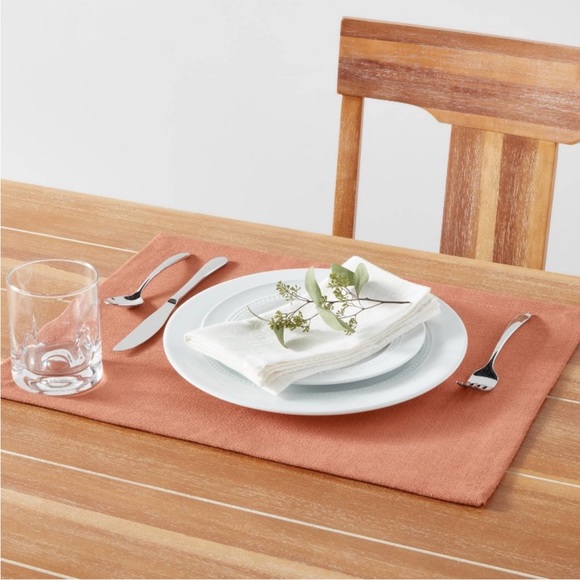 4!!!! THRESHOLD NWT Cotton chambray solid placemats -pink - Picture 2 of 4